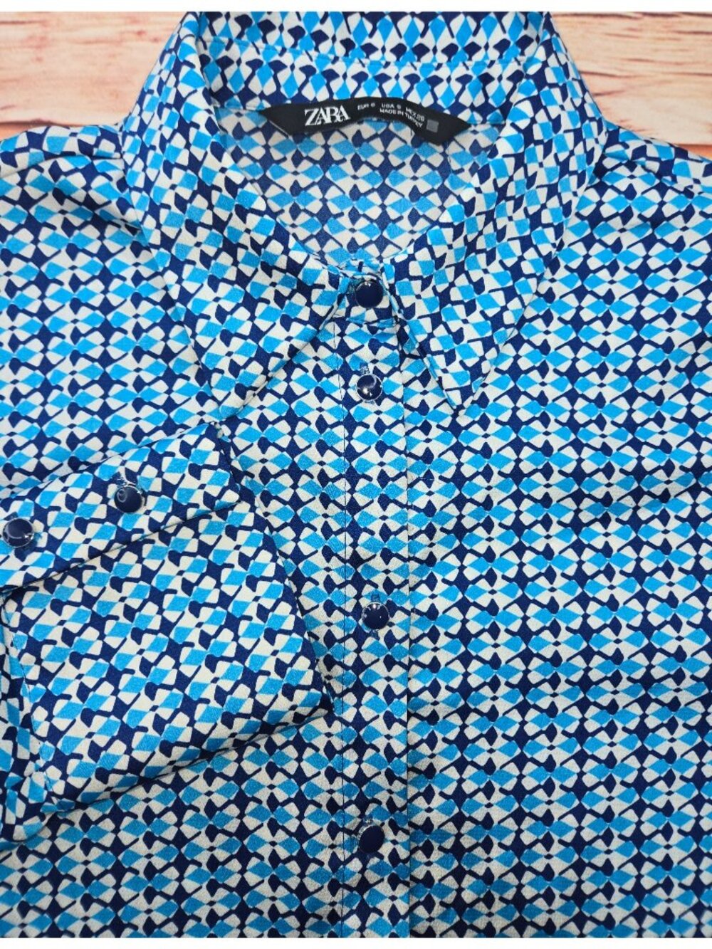 Zara Blue & White Geometric Print Button-Up Shirt Small
